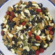 BREAKFAST SEEDS TRAIL MIX